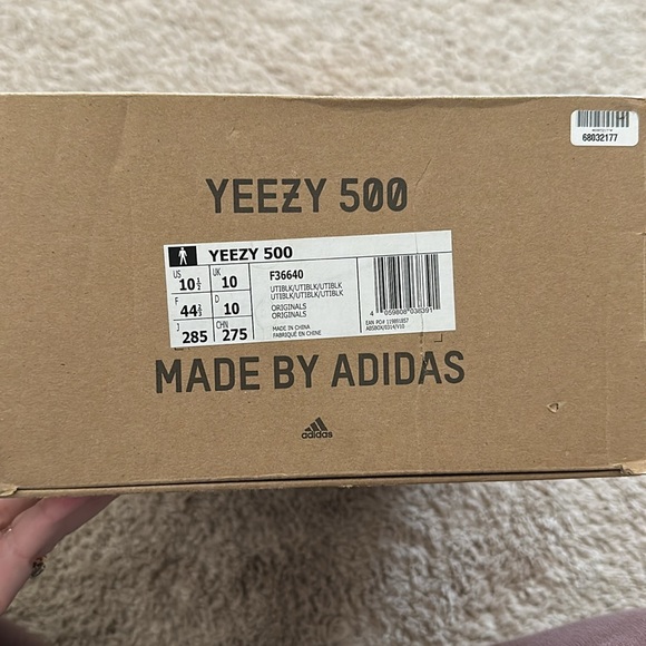 Yeezy 500 - Picture 5 of 5